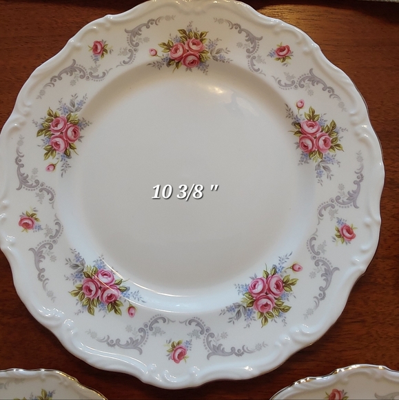 Royal Albert Tranquilty 5 piece place set - Picture 4 of 7